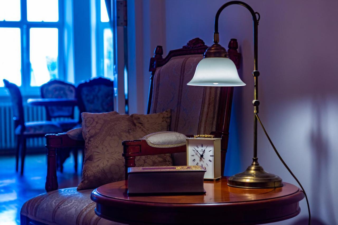 Classic Style Apartment In The Center Of 리가 외부 사진