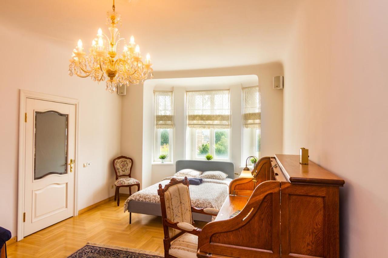 Classic Style Apartment In The Center Of 리가 외부 사진