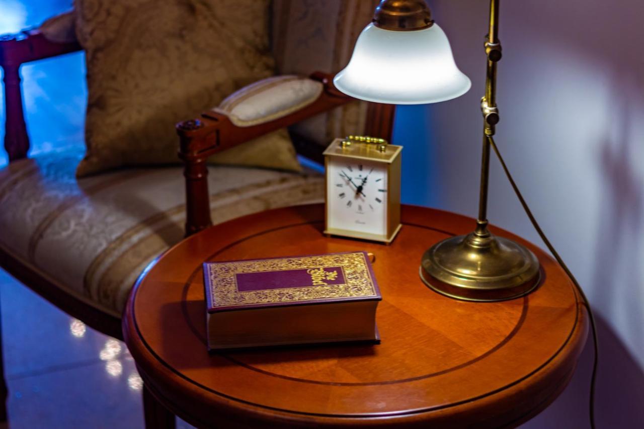 Classic Style Apartment In The Center Of 리가 외부 사진